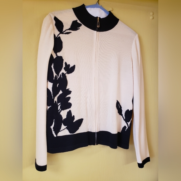 St. John Knit sweater. Cream with VERY dark navy blue details. Small & petite. - Picture 1 of 7